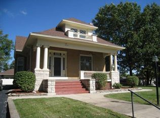 1119 Cherry St, Quincy, IL 62301