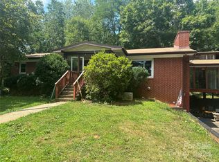 30 Garden Cir, Asheville, NC 28806