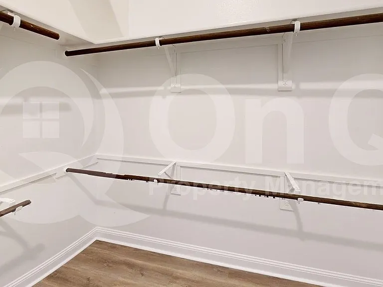 204 Rosewood Dr — Photo 24