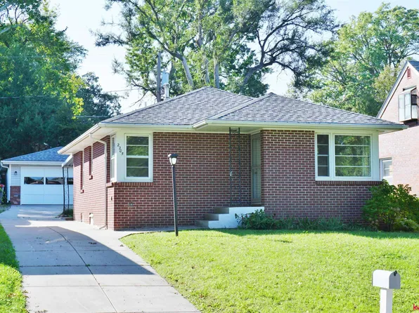 2205 S 36th St, Lincoln, NE 68506