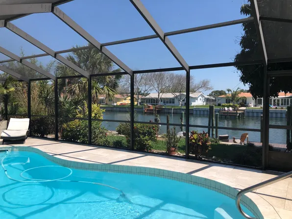 4490 38th Way S, Saint Petersburg, FL 33711