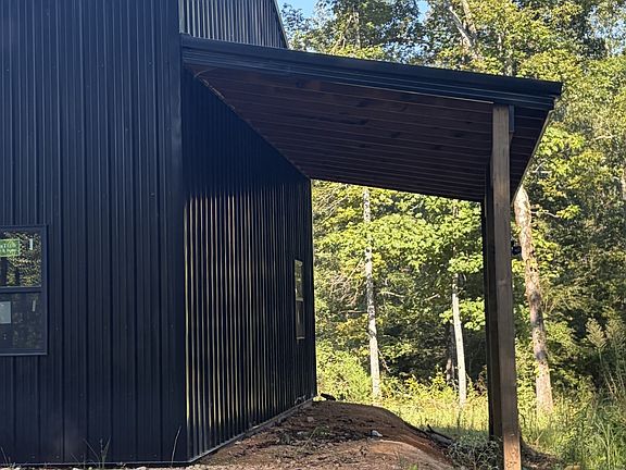4th image of 2671 Brodies Landing Rd