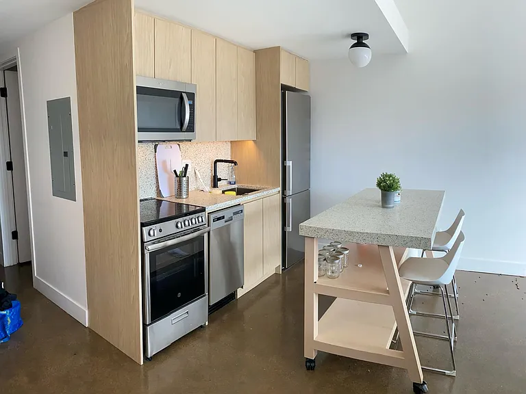 1961 N Milwaukee Ave #201 — Photo 16
