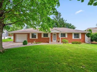 1304 4th Ave SW, Waverly, IA 50677