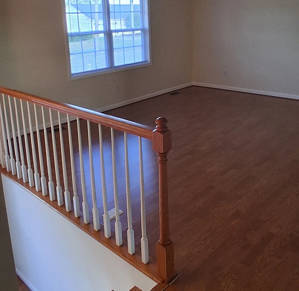 3 bed, 2.5 bath, 1930 sqft, $1,800 — Photo 3