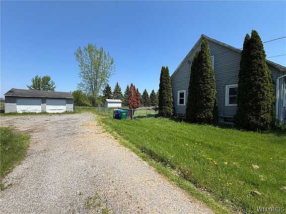 3rd image of 7453 Lincoln Avenue Ext