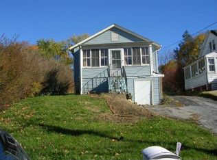 10 Peckham Rd, Poughkeepsie, NY 12603