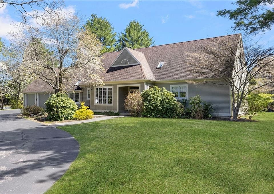 1st image of 110 Osprey Dr