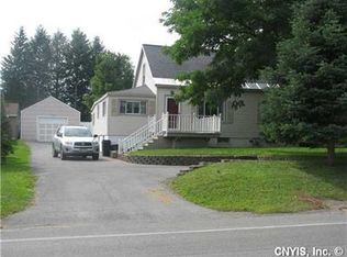 301 Hinsdale Rd, Camillus, NY 13031