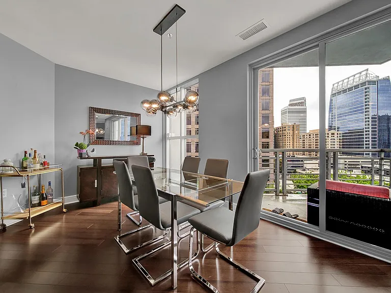 333 W Trade St #908 — Photo 15