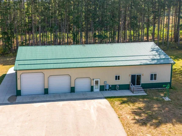 1853 S Sheridan Rd, Stanton, MI 48888