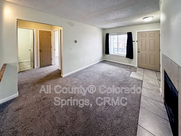 5th image of 915 Hathaway Dr #C
