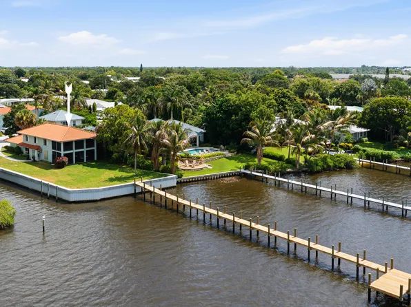 911 NW Sunset Terrace, Stuart, FL 34994