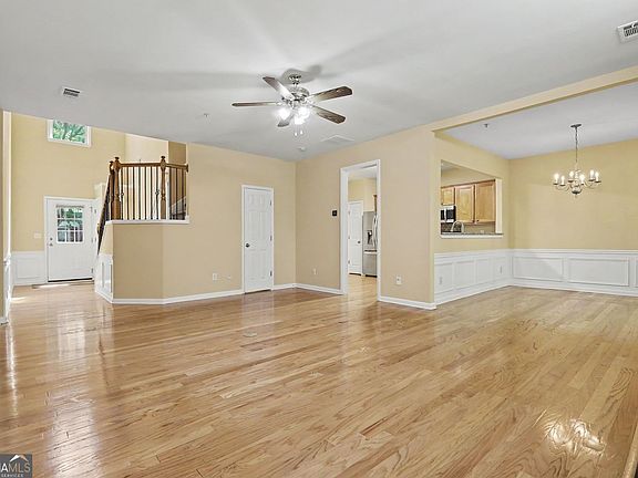 4th image of 1490 Bellsmith Dr