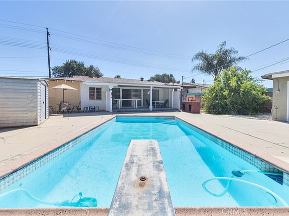 2nd image of 20309 Roscoe Blvd