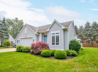 17084 Ventura Dr, Holland, MI 49424
