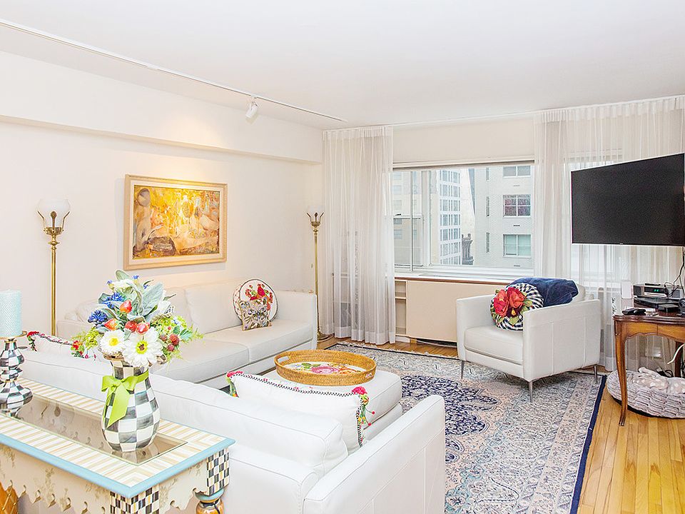 1st image of 100 W 57th St APT 10E