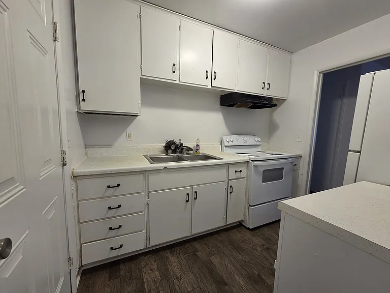 1603 Apple Valley Dr — Photo 3