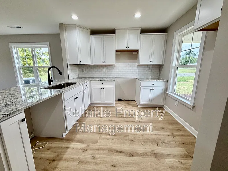 2 bed, 2.5 bath, $1,450 — Photo 2