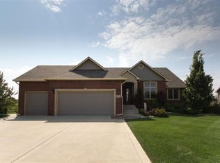 4001 N Bluestem St, Maize, KS 67101