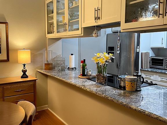 3rd image of 1323 Chignahuapan Way