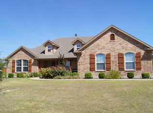 239 Maple Cir, Nevada, TX 75173