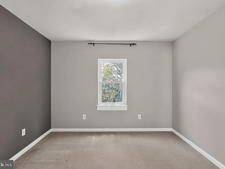 185 Baldwin St — Photo 16