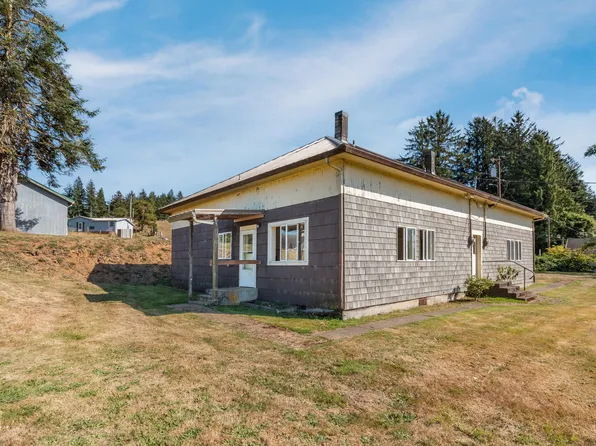 34600 & 34610 Owens Dr, Cloverdale, OR 97112