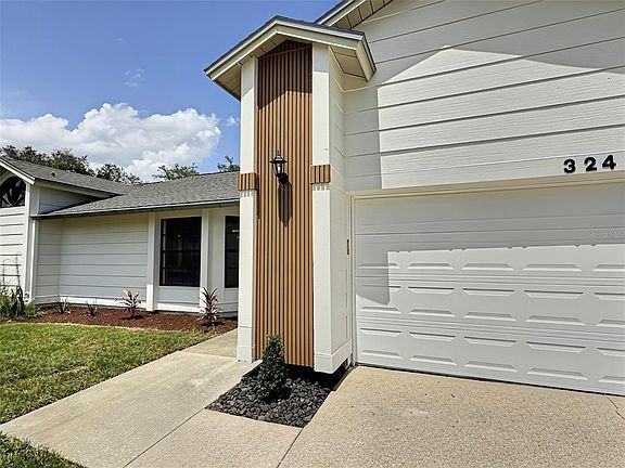 3rd image of 324 Ringwood Cir