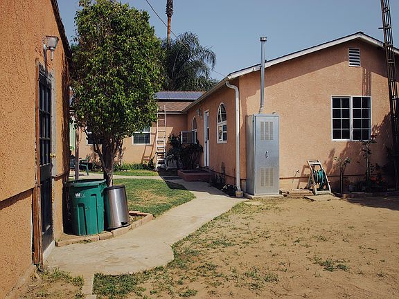 4th image of 4037 N Yaleton Ave