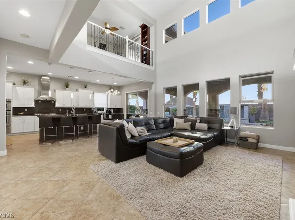 2732 Marie Antoinette St, Henderson, NV 89044