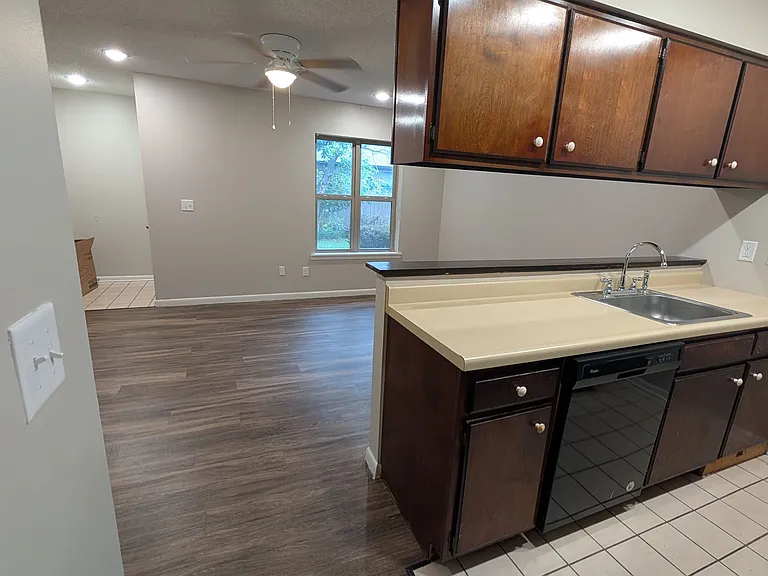 1656 W Matthews Ave #3 — Photo 10