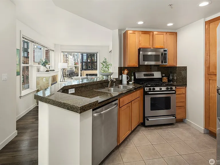 2607 Western Ave #556 — Photo 8