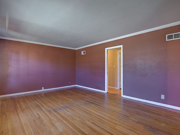 Wood floors and crown