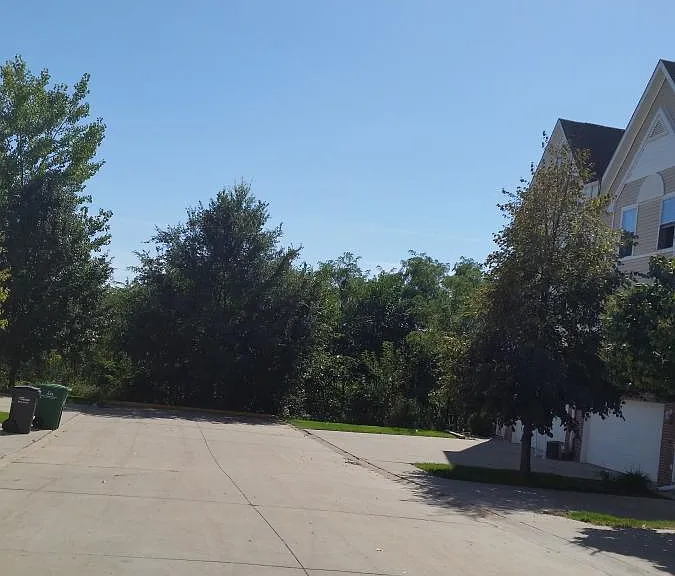 1207 SE Village View Ln — Photo 12