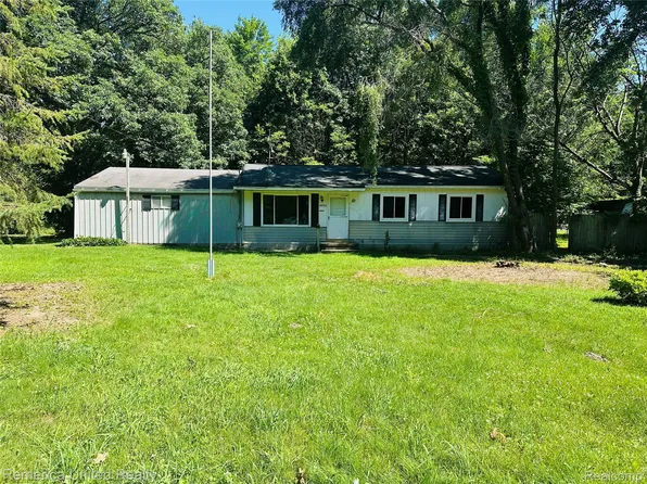 4550 W Allen Rd, Howell, MI 48855