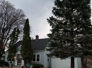 1013 9th Ave, Menominee, MI 49858