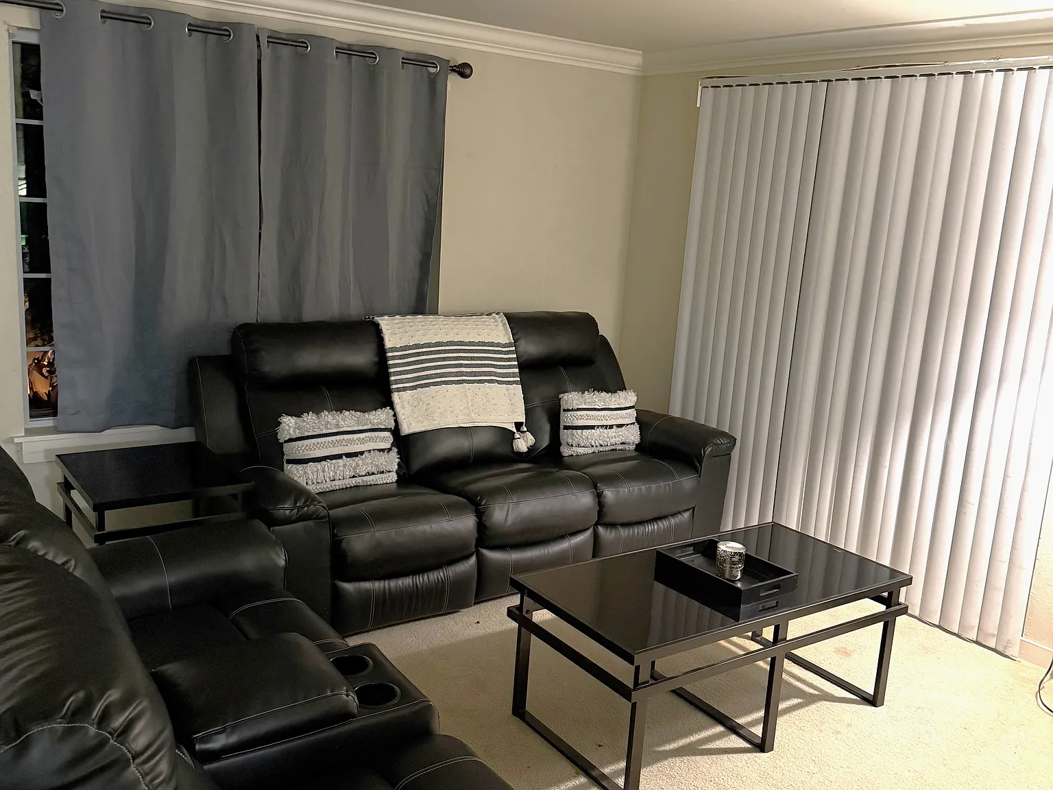 2 bed, 884 sqft, $2,500 — Photo 1