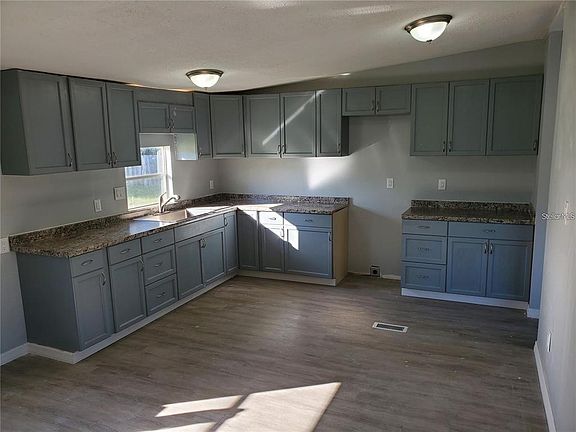 3rd image of 3038 SW 165th Avenue Rd