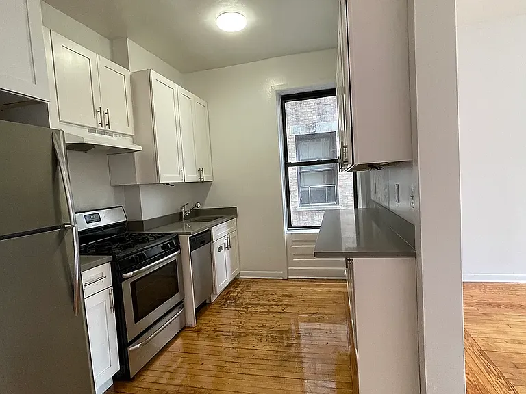 214 W 92nd St #44B — Photo 2