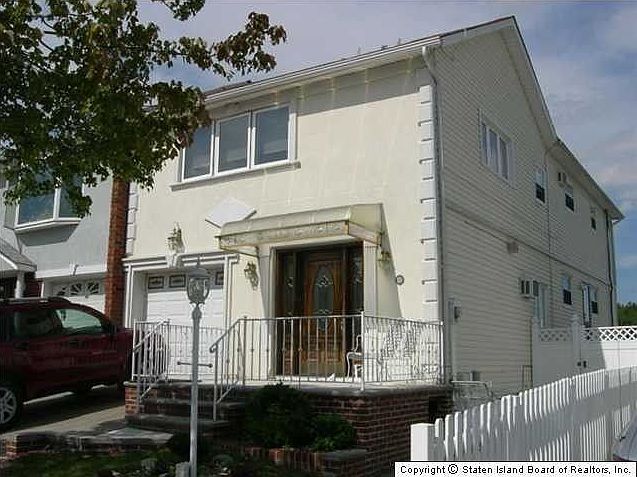 1st image of 15 Ibsen Ave