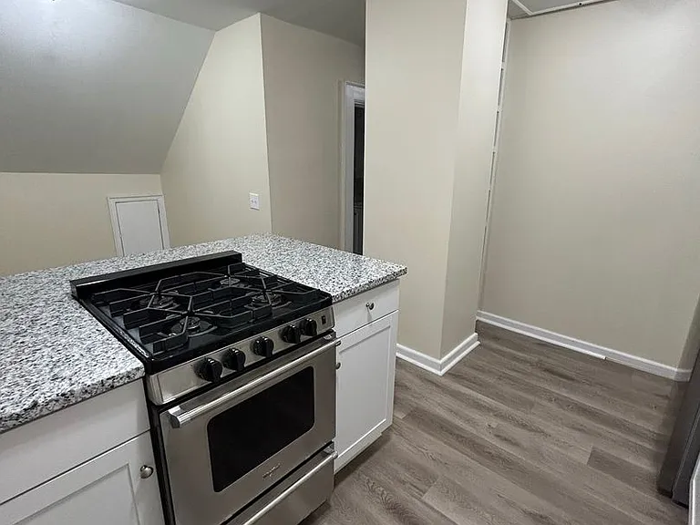 183 Harvard St — Photo 6