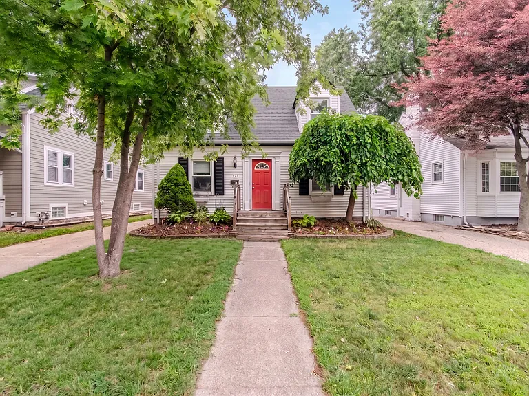 727 Forest Ave — Photo 1
