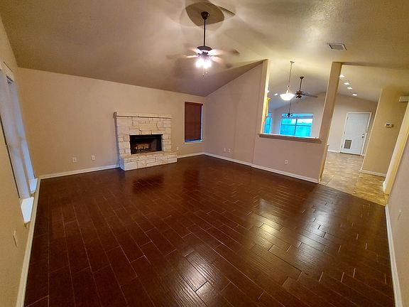 2nd image of 115 Cailin Ct