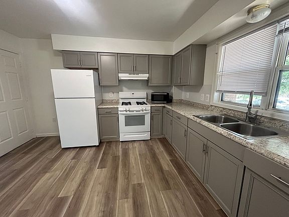 4th image of 831-67 N 41st St #841