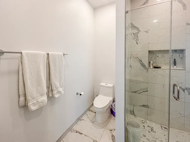 123 Lexington Ave #1402 — Photo 9