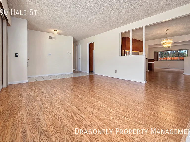 490 Hale St — Photo 5