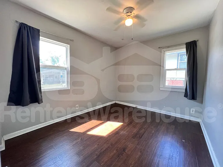 2717 College Ave — Photo 10