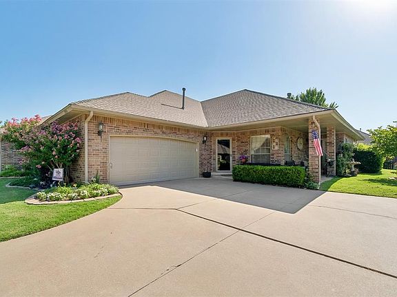 2nd image of 15916 Sonoma Ct