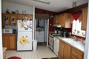 5th image of 7310 N Canyon View Pr NE